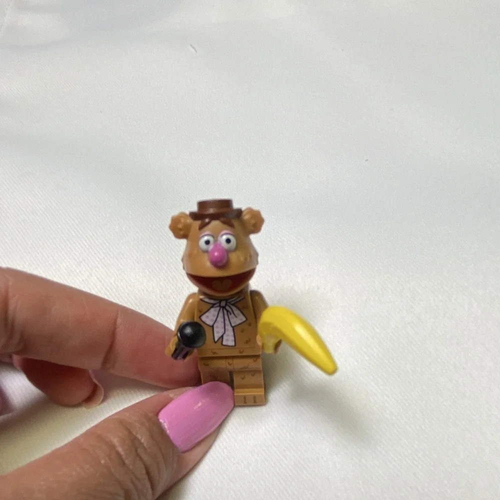 LEGO Minifigures The Muppets Fozzie Bear w/ Banana & Microphone 71033
